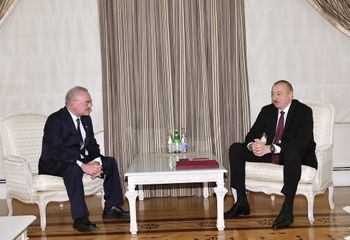 Президент Ильхам Алиев представил Артуру Расизаде орден «За службу Отечеству» 1-й степени - ОБНОВЛЕНО - ФОТО