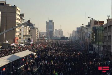 В Тегеране проходит церемония прощания с Касемом Сулеймани
