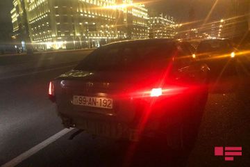 В Баку столкнулись 2 автомобиля, есть пострадавший - ФОТО - ВИДЕО