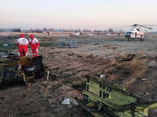 Опубликованы фото с места крушения украинского самолета в Тегеране