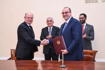 Компании из арабских стран построят ветряные и солнечные электростанции в Азербайджане 