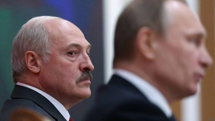 Лукашенко: РФ предлагает Беларуси покупать у нее нефть по цене выше мировой