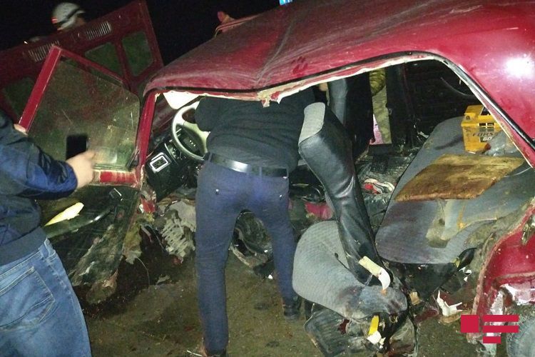На автомагистрали Баку-Губа произошло ДТП, пострадали 5 человек  - ФОТО