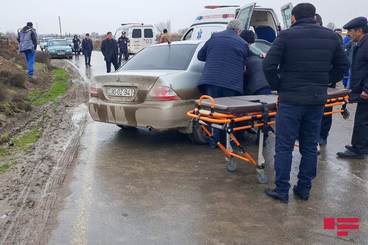 В Саатлы столкнулись два автомобиля, 1 человек скончался, 3 получили травмы - ОБНОВЛЕНО