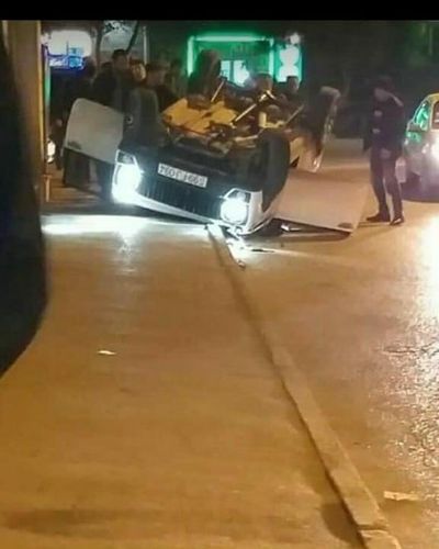В Баку перевернулся легковой автомобиль, пострадал водитель – ВИДЕО 