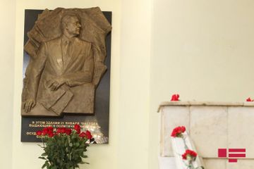 П.Бюльбюльоглу: Азербайджан никогда не отождествляет трагедию 20 Января с сегодняшней демократической Россией - ФОТО