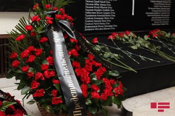 П.Бюльбюльоглу: Азербайджан никогда не отождествляет трагедию 20 Января с сегодняшней демократической Россией - ФОТО