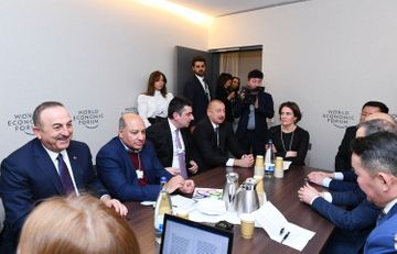 Президент Ильхам Алиев принял участие в заседании в рамках Всемирного экономического форума