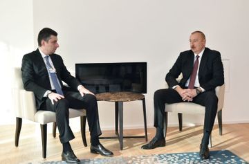 В Давосе состоялась встреча президента Ильхама Алиева с премьер-министром Грузии