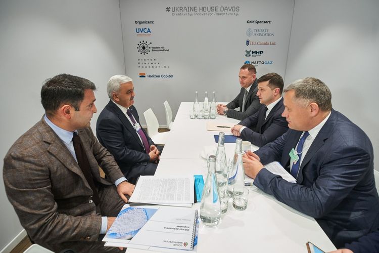 Президент Украины встретился в Украине с главой SOCAR Ровнагом Абдуллаевым
