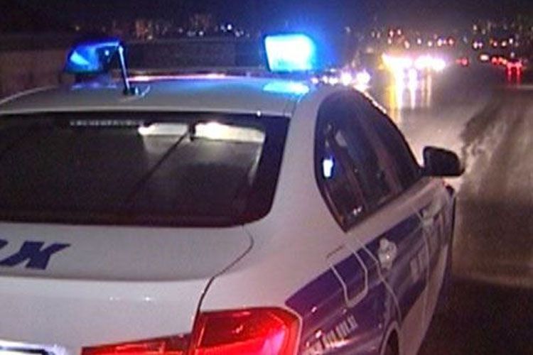 В Баку мужчина тяжело пострадал в результате ДТП