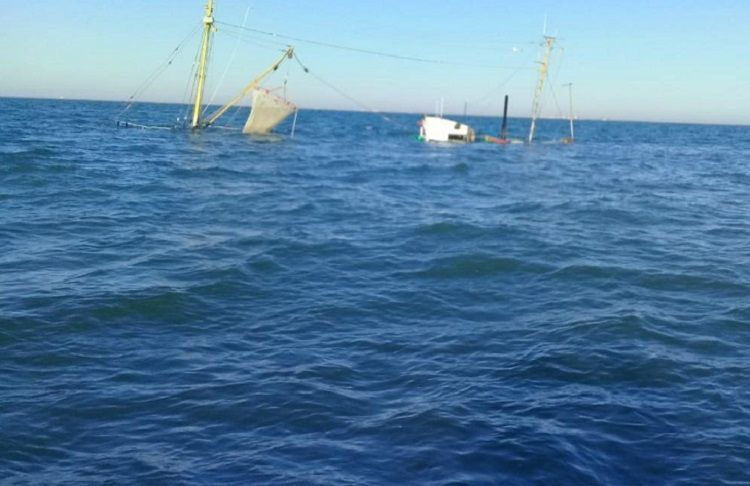 В азербайджанском секторе Каспия затонуло рыболовное судно