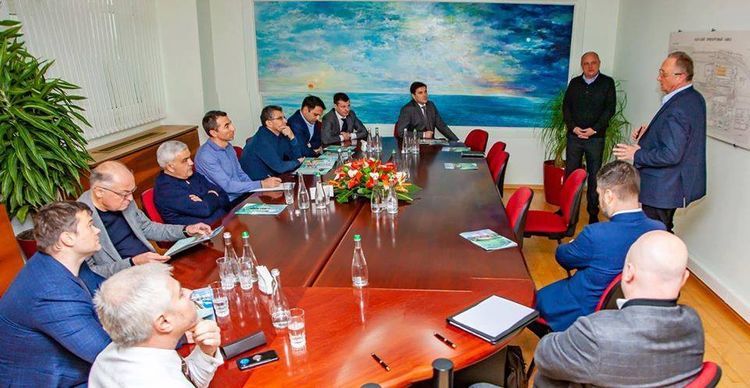  SOCAR может принять участие в приватизации завода в Украине