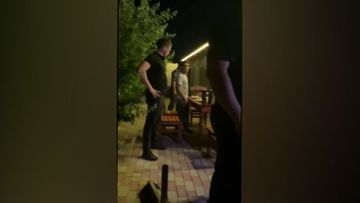 В Баку выявлено кафе, нарушавшее правила карантинного режима, задержаны 7 человек  - ФОТО