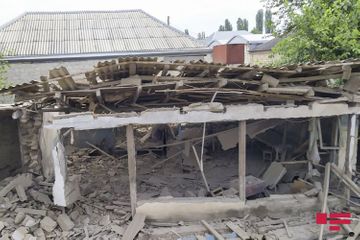 В результате обстрела со стороны ВС Армении села Дондар Гушчу Товузского района снаряды упали на жилые дома и приусадебные участки  
