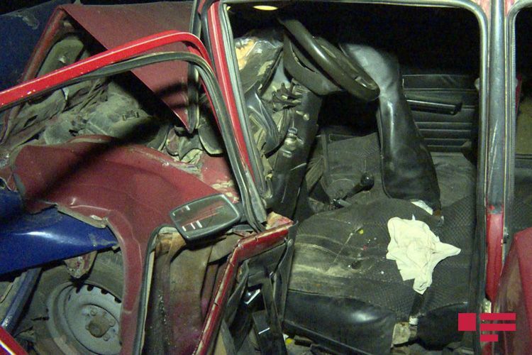 В тяжелом ДТП в Баку погибли 2, получили ранения 4 человека – ФОТО  - ВИДЕО