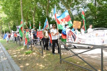 В Страсбурге состоялось шествие в знак протеста против оккупационной и агрессивной политики Армении - ФОТО