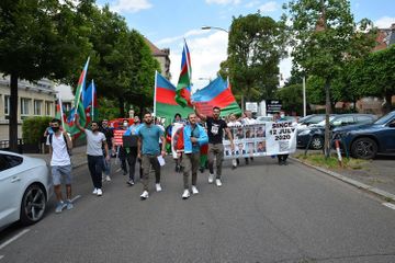 В Страсбурге состоялось шествие в знак протеста против оккупационной и агрессивной политики Армении - ФОТО