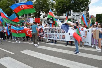 В Страсбурге состоялось шествие в знак протеста против оккупационной и агрессивной политики Армении - ФОТО