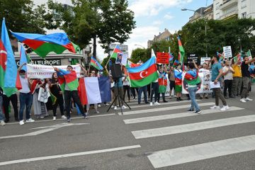 В Страсбурге состоялось шествие в знак протеста против оккупационной и агрессивной политики Армении - ФОТО