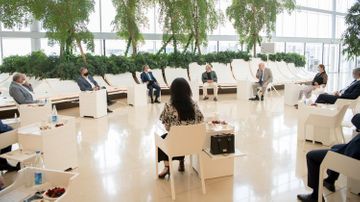 Помощник президента Азербайджана встретился с группой общественных деятелей и представителей интеллигенции - ФОТО