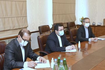Глава МИД Азербайджана принял посла Ирана Джавада Джахангирзаде по случаю завершения его дипломатической деятельности
