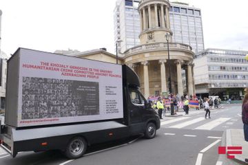 В Лондоне азербайджанцы провели акцию против армянской агрессии - ОБНОВЛЕНО - ФОТО