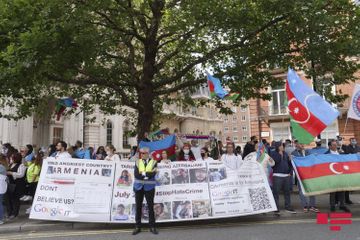 В Лондоне азербайджанцы провели акцию против армянской агрессии - ОБНОВЛЕНО - ФОТО