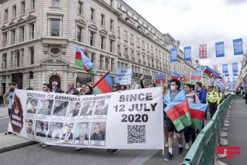 В Лондоне азербайджанцы провели акцию против армянской агрессии - ОБНОВЛЕНО - ФОТО