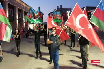 В Стамбуле прошел очередной митинг в поддержку Азербайджана - ФОТО