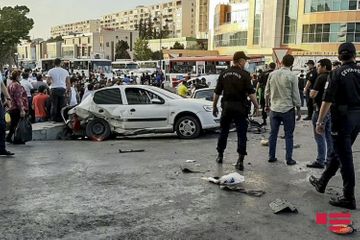 В Баку столкнулись два автомобиля, ранены трое – ФОТО - ОБНОВЛЕНО