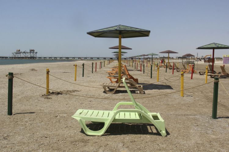 В Баку передан в пользование образцовый общественный пляж
