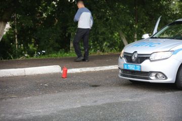 В России две машины сгорели после лобового столкновения, шесть человек погибли - ФОТО
