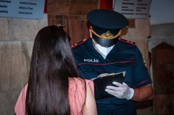 Оштрафованы лица, не носившие маски в бакинском метро – ФОТО 