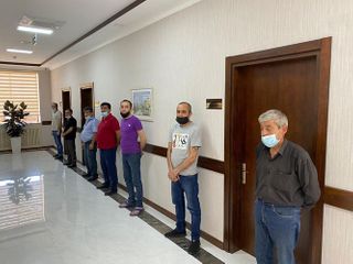 В Баку выявлено кафе, нарушающее правила карантина, оштрафованы 7 человек - ФОТО