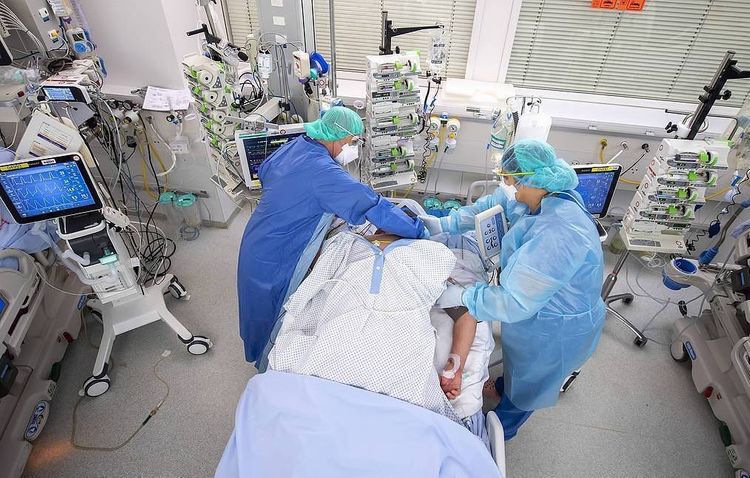 В Москве умерли еще двадцать пациентов с коронавирусом