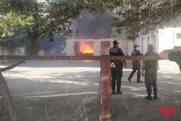 В Баку произошел пожар в жилом здании – ОБНОВЛЕНО-ВИДЕО