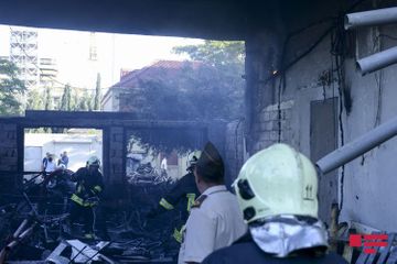 В Баку произошел пожар в жилом здании – ОБНОВЛЕНО-ВИДЕО