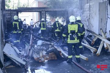 В Баку произошел пожар в жилом здании – ОБНОВЛЕНО-ВИДЕО