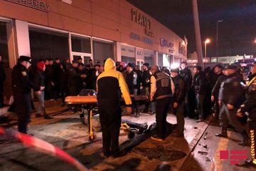 В результате ДТП в Баку: погибли 2 человека, еще 2 пострадали - ФОТО
