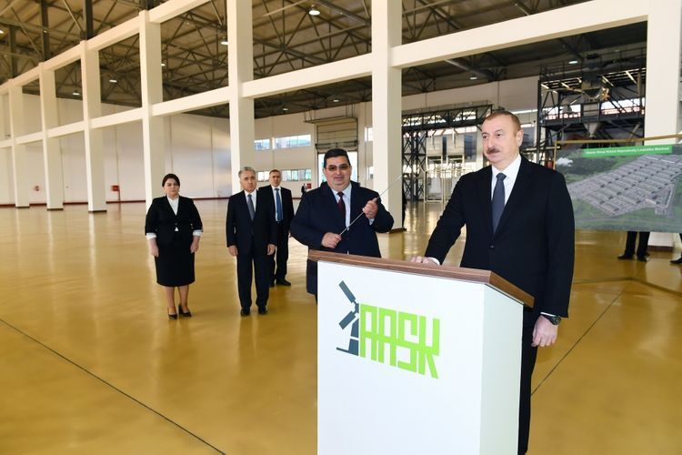 Президент Азербайджана: Граждане должны получать высокую зарплату, условия их работы должны быть хорошими