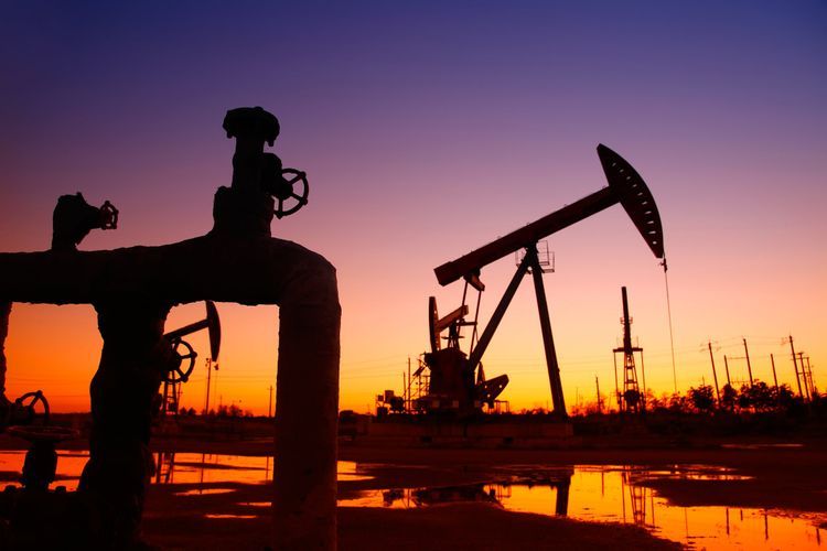 Цена на нефть Brent опустилась ниже 47 долларов впервые с июля 2017 года