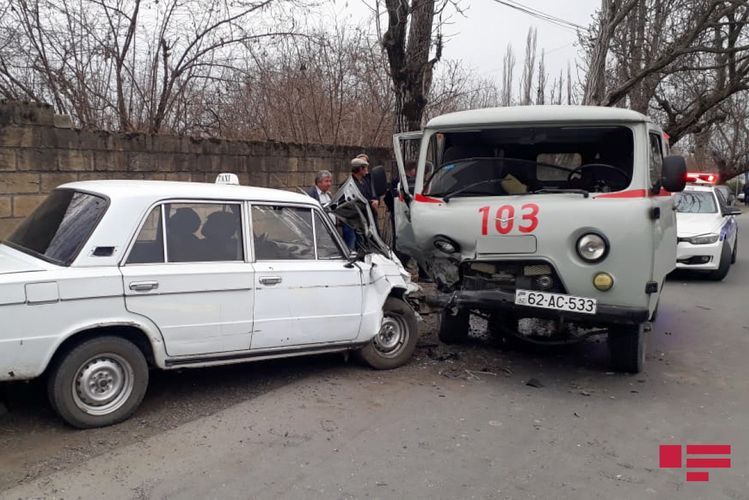 В Загатале автомобиль скорой помощи попал в ДТП, есть пострадавшие – ФОТО 