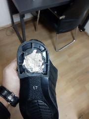 В отправленной из Азербайджана в Чехию посылке обнаружены наркотики
