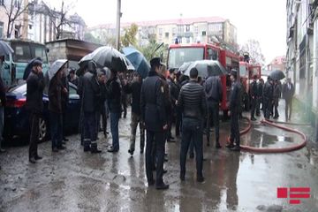 В Лянкяране в жилом доме произошел пожар, эвакуированы 20 человек