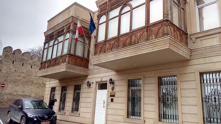 Для эвакуации граждан Польши будет выполнен авиарейс Баку-Варшава