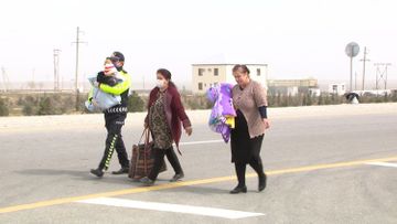 Полиция установила посты на вспомогательных дорогах в Баку, Сумгайыт и Абшерон – ФОТО 