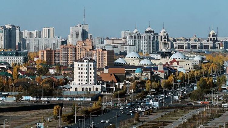 В Нур-Султане и Алма-Ате ограничили выход людей из дома