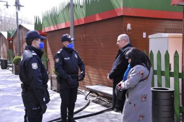 ГУПБ: Обеспечивается возвращение вышедших на улицу пожилых людей в свои дома - ВИДЕО