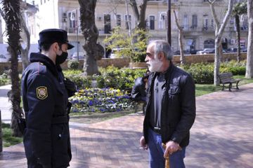 ГУПБ: Обеспечивается возвращение вышедших на улицу пожилых людей в свои дома - ВИДЕО